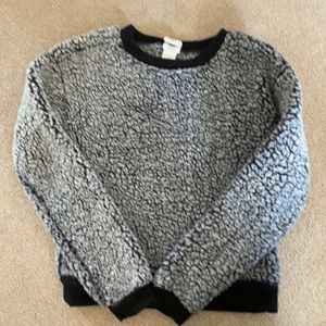 Fluffy sweater. EUC. Size M.